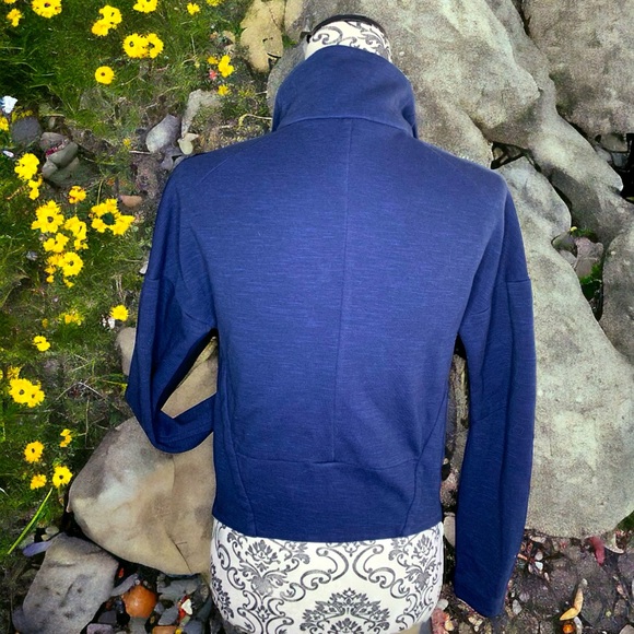 ADIDAS Women Hearttracer Jacket- Extra-Small - Picture 4 of 5